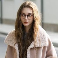 唐狮2025冬季女款翻领中长外套，时尚又暖和！