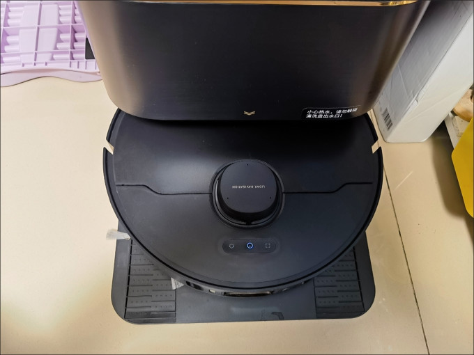 扫地机器人