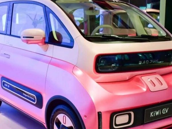 微型新能源电动汽车宝骏KiWi EV，它带着颜值来了！