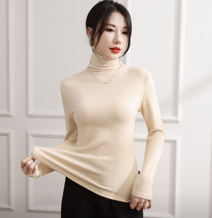 鸭鸭羽绒服女士T恤