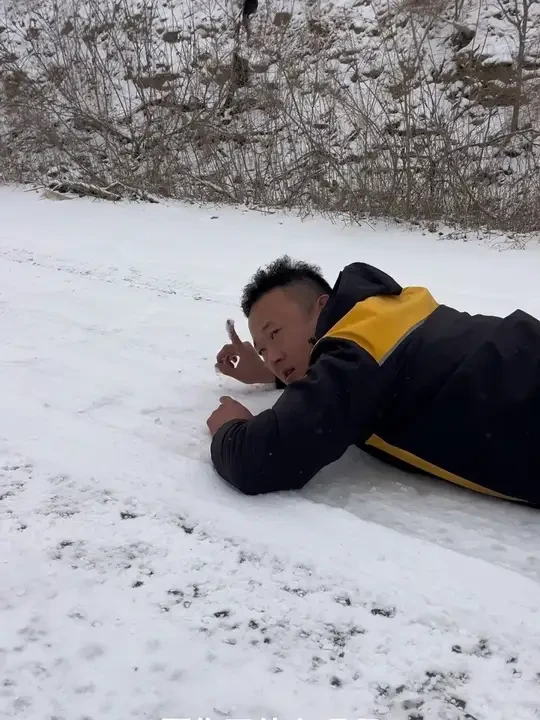 玩雪地#雪地胎的重要性 #雪地里撒欢 #德国马牌轮胎门店
