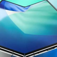 手机捡漏 篇零：苹果首款折叠屏 iPhone Ultra 将至：无折痕黑科技颠覆行业。