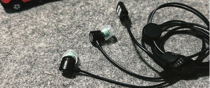 百元内极致性价比HIFI耳机丨竹林鸟夜莺Z1:游戏直播不在话下