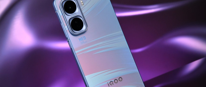 超神标准版面面俱到 iQOO Neo11凭这四点斩获大奖