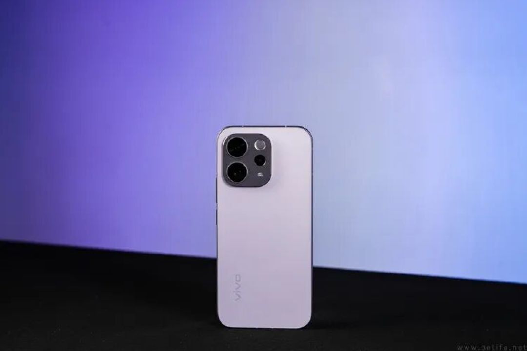 vivo S50首发评测:能拍还“耐玩”,重新定义标准版