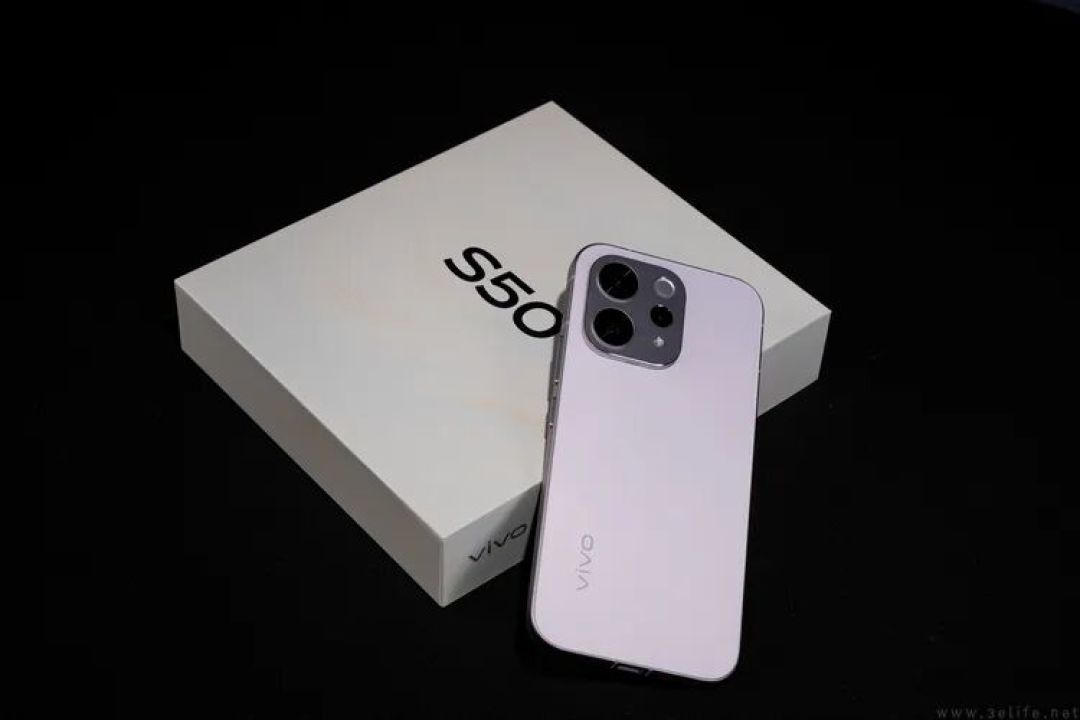 vivo S50首发评测:能拍还“耐玩”,重新定义标准版