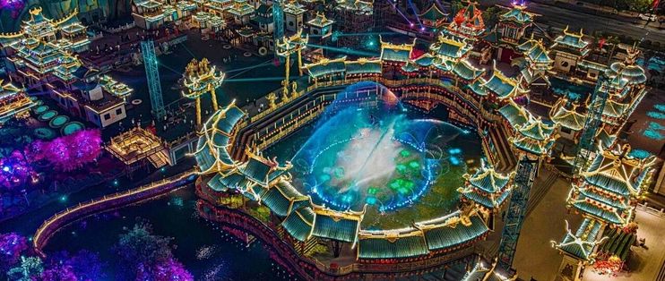 万岁山武侠城爆火引热议，1700万游客背后的沉浸式文旅密码全景呈现_国内门票与活动_什么值得买