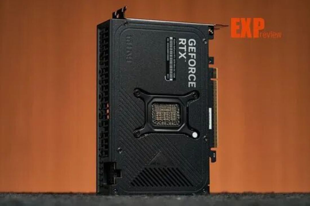 七彩虹iGame GeForce RTX 5070 Mini显卡图赏:仅18cm,单风扇ITX小钢炮