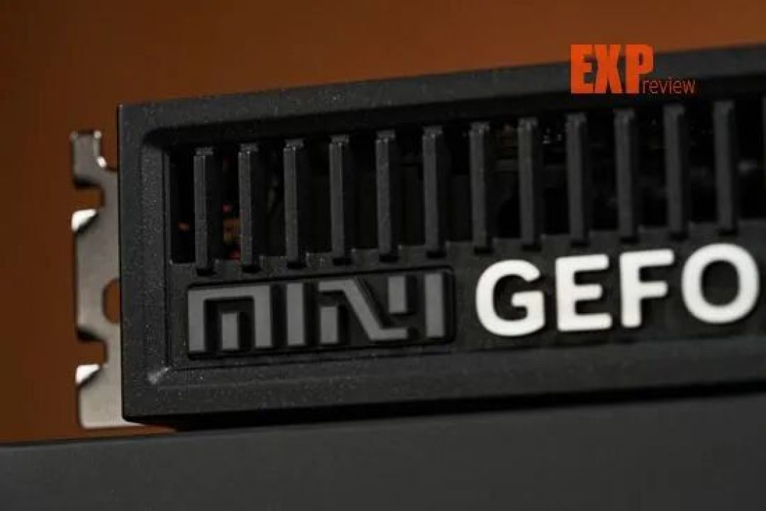 七彩虹iGame GeForce RTX 5070 Mini显卡图赏:仅18cm,单风扇ITX小钢炮