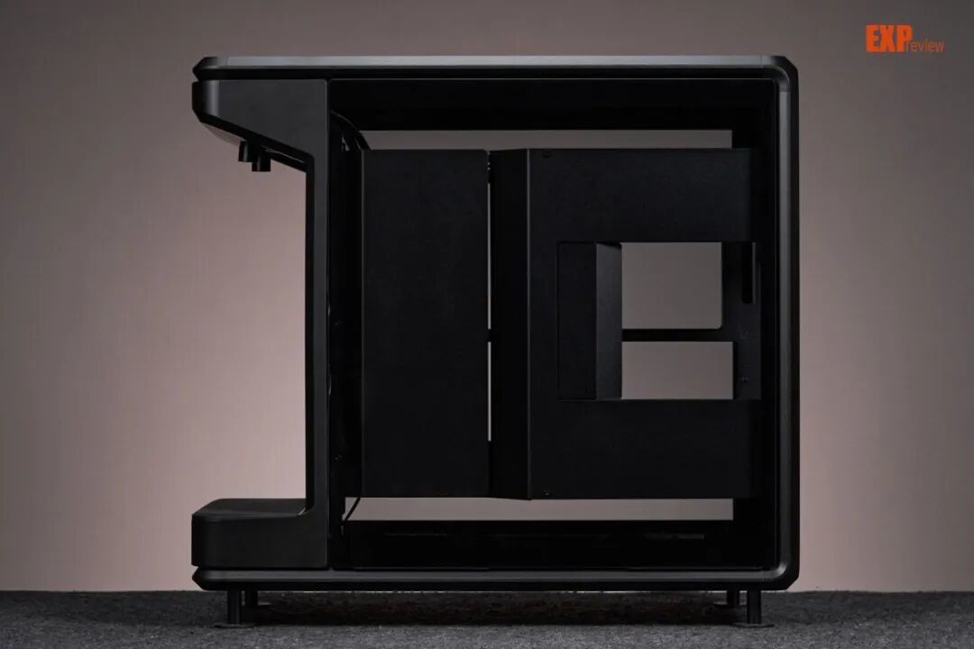 酷冷至尊Master Frame 360舞台视界版机箱图赏:配LCD背景屏,专属展示平台