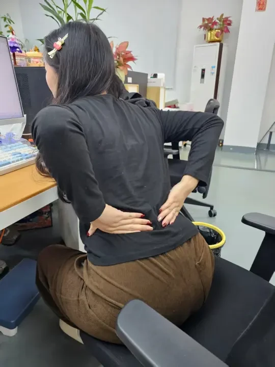 只有腰肌劳损才懂得姿势。。