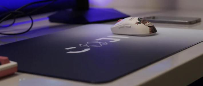 圣诞送什么礼物显品味？这款退烧级玻璃鼠标垫，直接送到心坎里！