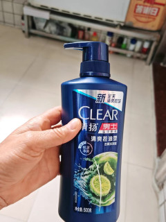 清扬清爽控油洗发水：男女通用，从头清爽到发根