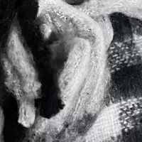 鸿星尔克格子围巾保暖体验