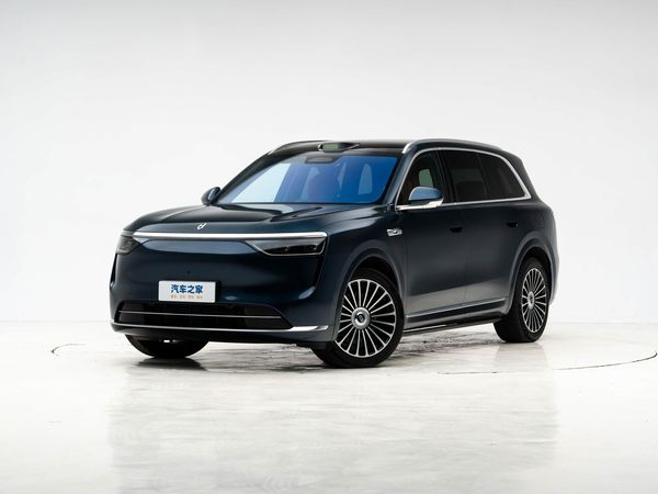 问界M8：华为智驾有多牛？