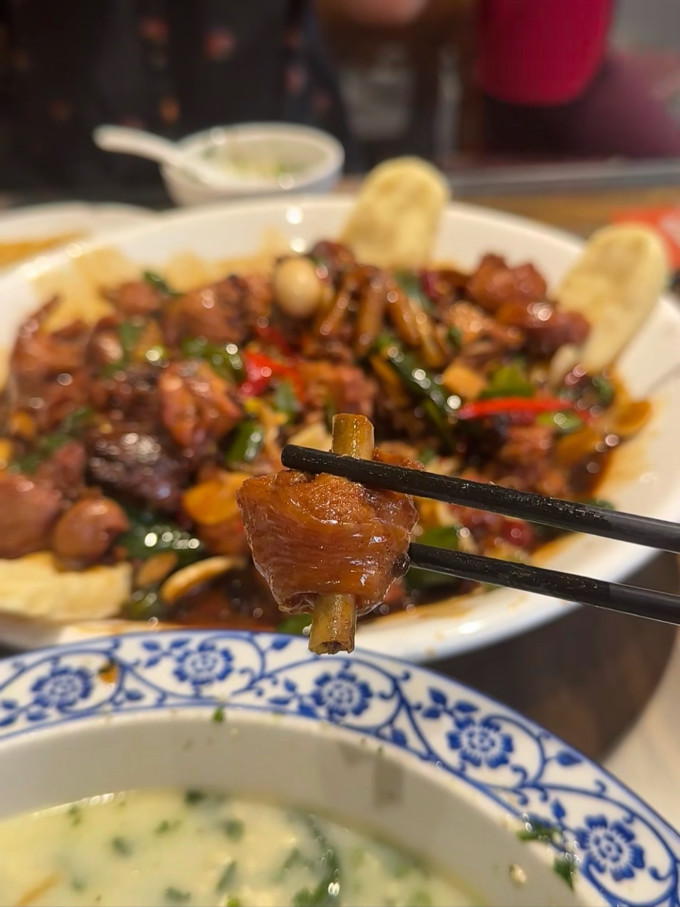 天鲜尝腊肉腊肠