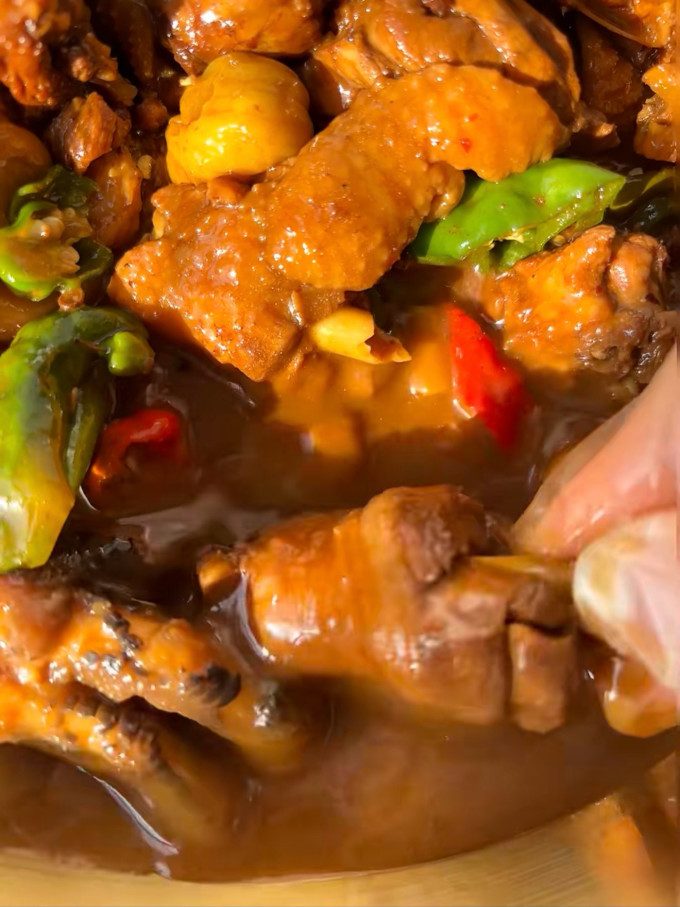 天鲜尝腊肉腊肠