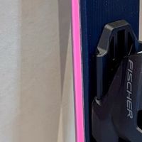 高性能雪板与智能固定器