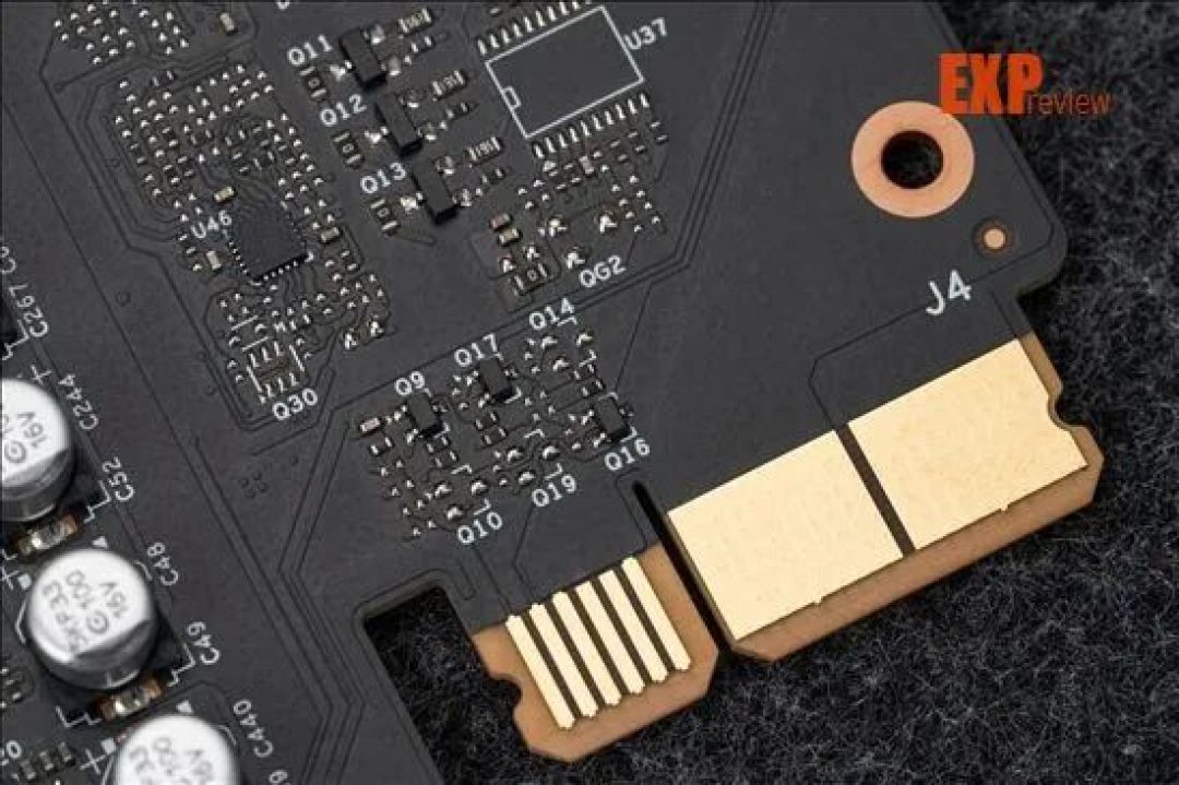 iGame RTX 5070 Ti Ultra Z OC显卡评测：前前后后不设限，有线无线皆通行
