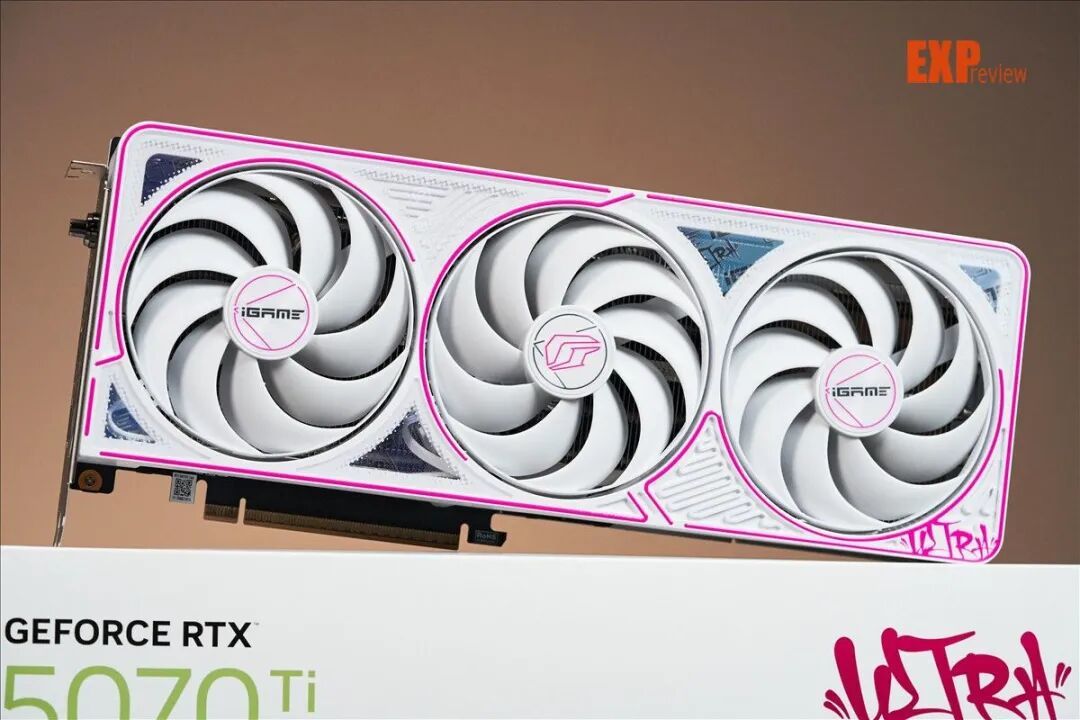 iGame RTX 5070 Ti Ultra Z OC显卡评测：前前后后不设限，有线无线皆通行