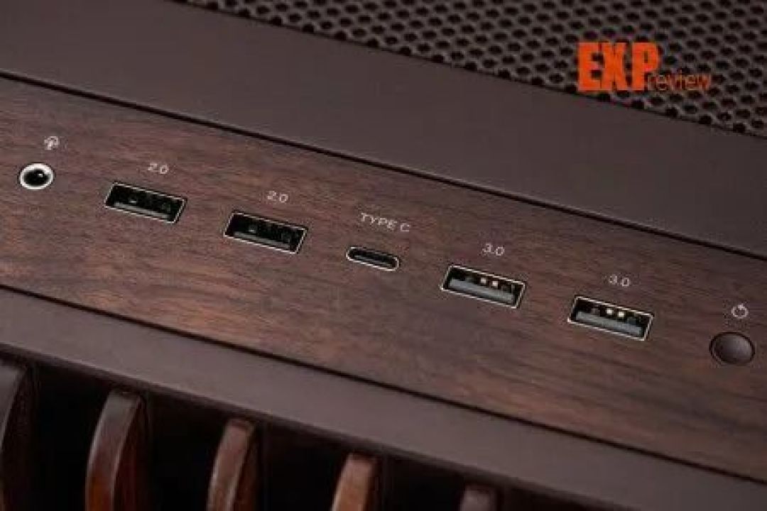 创梦60限定版机箱评测:为内容创作者打造的胡桃木色美学装备