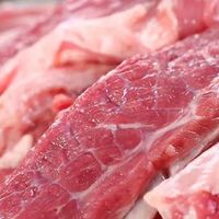 冬日暖锅硬菜担当：鲜京采巴西原切牛肋肉，炖出一锅人间烟火