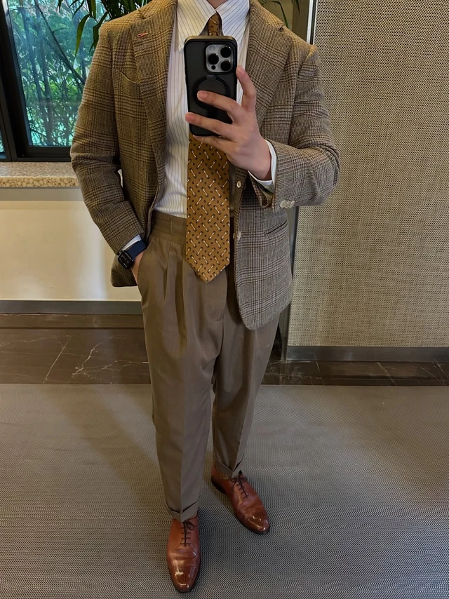 男士商务休闲风，皮鞋与领带的完美搭配！