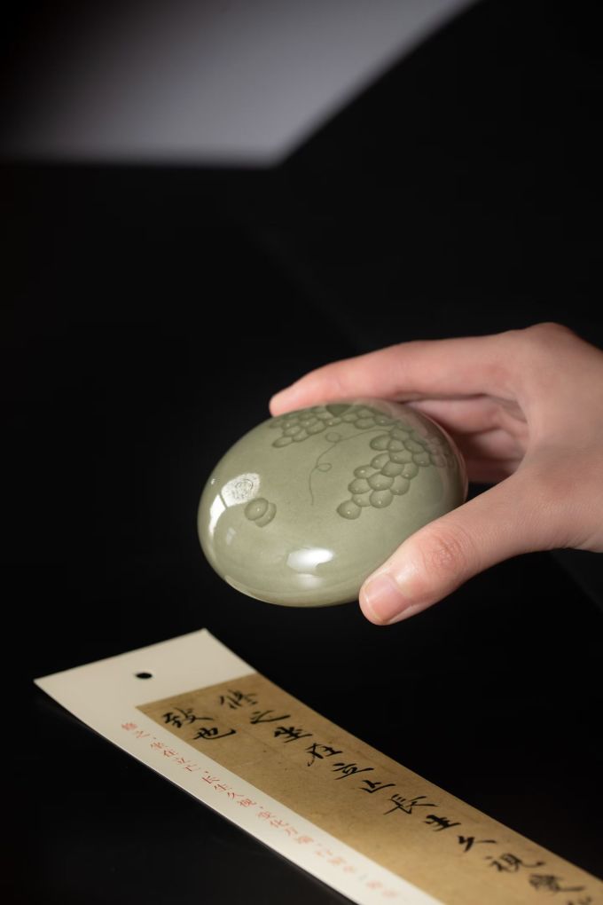 龙泉青瓷日常办公