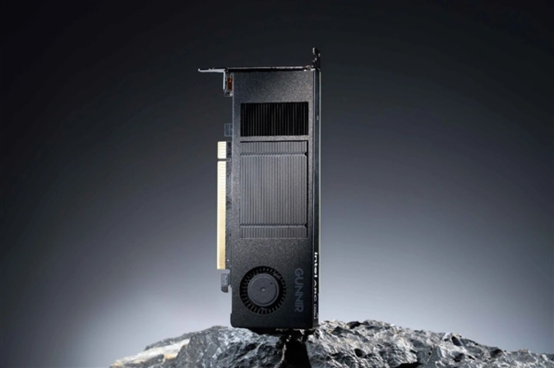 全金属外壳 帅爆!蓝戟发布单风扇迷你版Intel锐炫Pro B50专业显卡