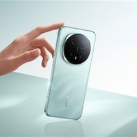 荣耀Magic8 Mini要来了！6.3英寸小直屏+天玑9500