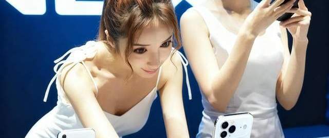 内存芯片疯涨，安卓手机都慌了，但苹果一点都不慌