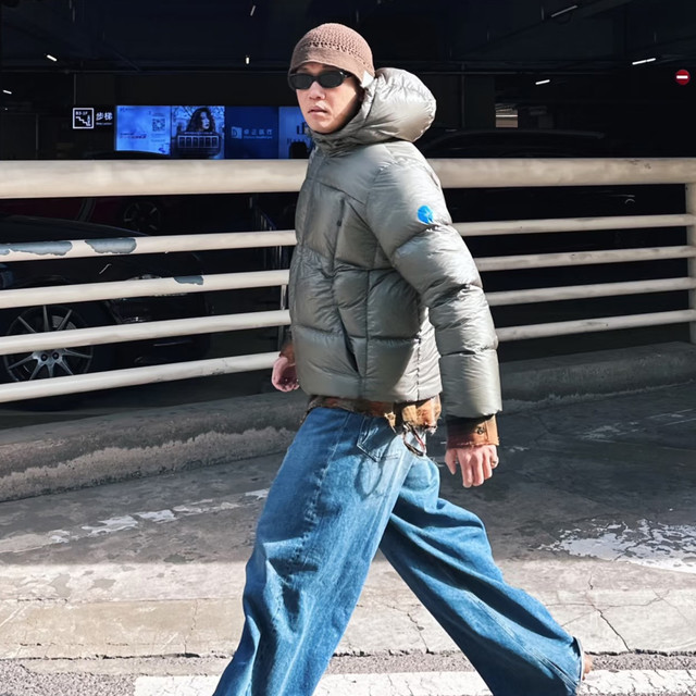 男生选择羽绒服，不要只盯着北面、骆驼！这4个小众品牌不烂大街