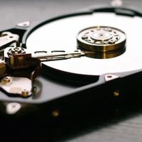 SSD涨完，HDD涨，市场担忧供应短缺将至