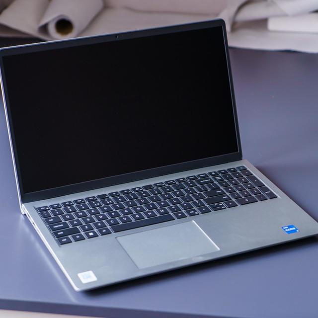 谁说便宜就没好用的时尚轻薄本，戴尔15 DC15250了解下