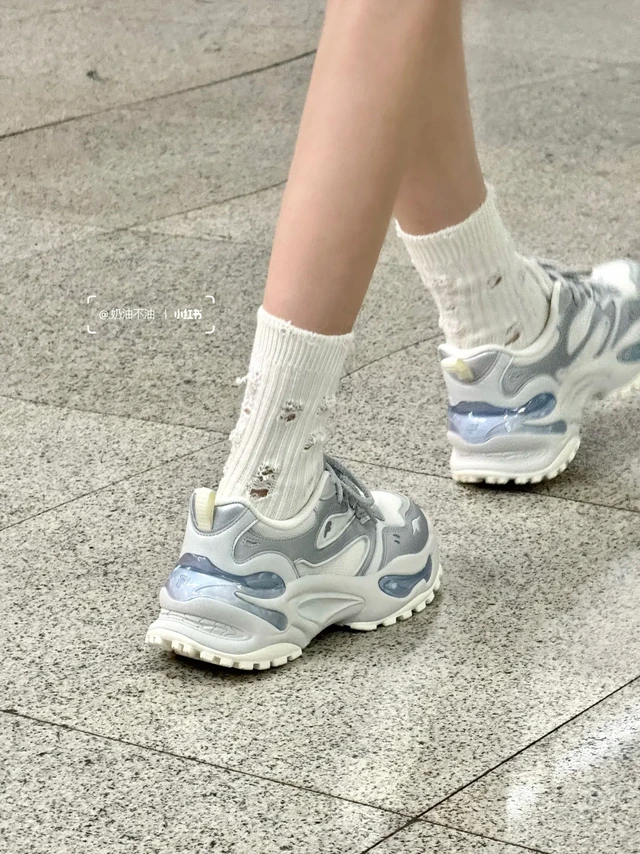 😭❗️蓝银灰太可爱了吧～FILA FUSION软糖🉑！！