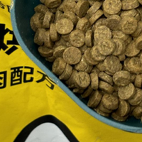 金毛幼犬吃什么狗粮好？肥威费狗粮怎么样适合吗？有无更好推荐