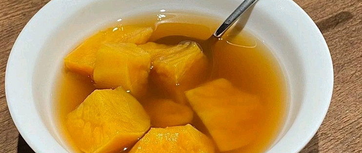 双旦佳节，美食探店记：分享你在节日里发现的宝藏餐厅或特色小吃