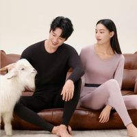 男生冬季穿搭秘籍：一件保暖内衣搞定温度风度