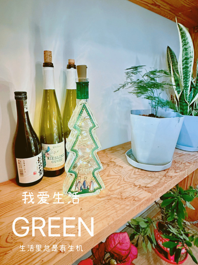 天莺阁客厅置物架