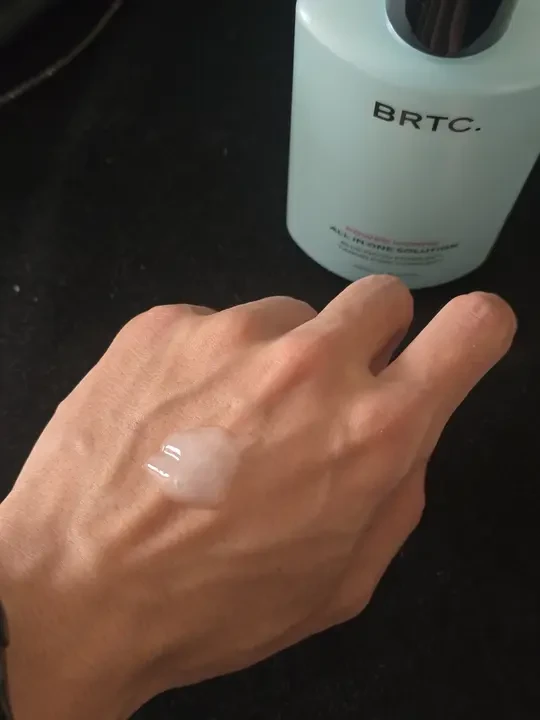 男生的极简护肤 这个精华真的用空2瓶😭