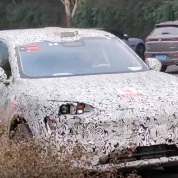 爆款预定！问界M6外观长这样？25万级黑马硬刚理想i6