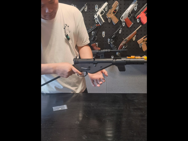 龑虎模型玩具！乖巧虎司登冲锋枪！二战金典玩具