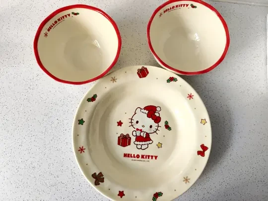 支付宝的HelloKitty餐具，盘子好大一个