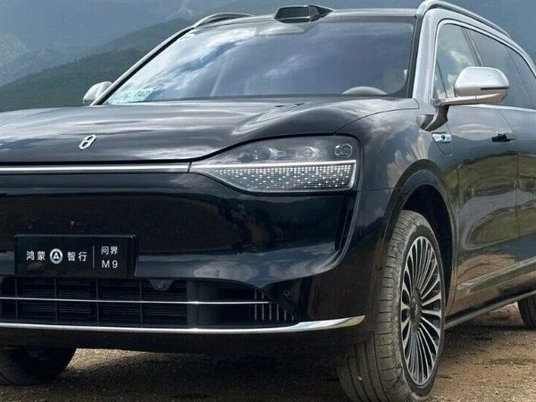 智驾靠谱吗？华为和特斯拉的端到端辅助驾驶是什么？