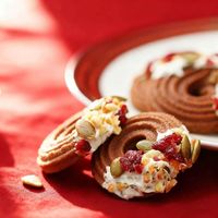 圣诞限定甜点礼盒：仪式感消费还是智商税？用户观点大碰撞