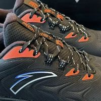 寒冬跑步新选择：安踏火箭5