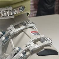 Rossignol Alltrack Pro双板雪鞋：进阶雪友的全能滑行搭档