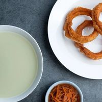 老北京豆汁儿：传统美食还是难以下咽的挑战？680+用户观点大PK