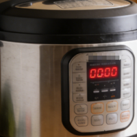 宫菱、美的、摩飞高压锅好不好？怎么选？安全与性能测评