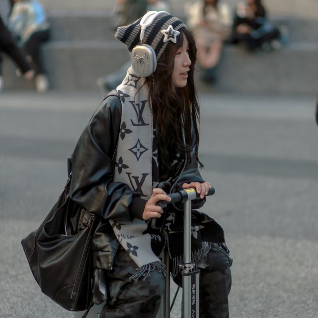 到了台湾才发现：没人穿冲锋衣，满街都是皮衣和大衣，真的好高级